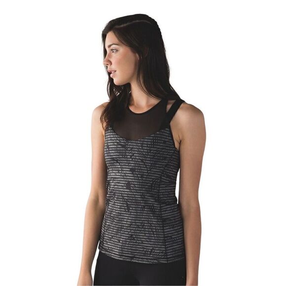 NWOT Lululemon Running In The City Tank Size 8 - Picture 2 of 6